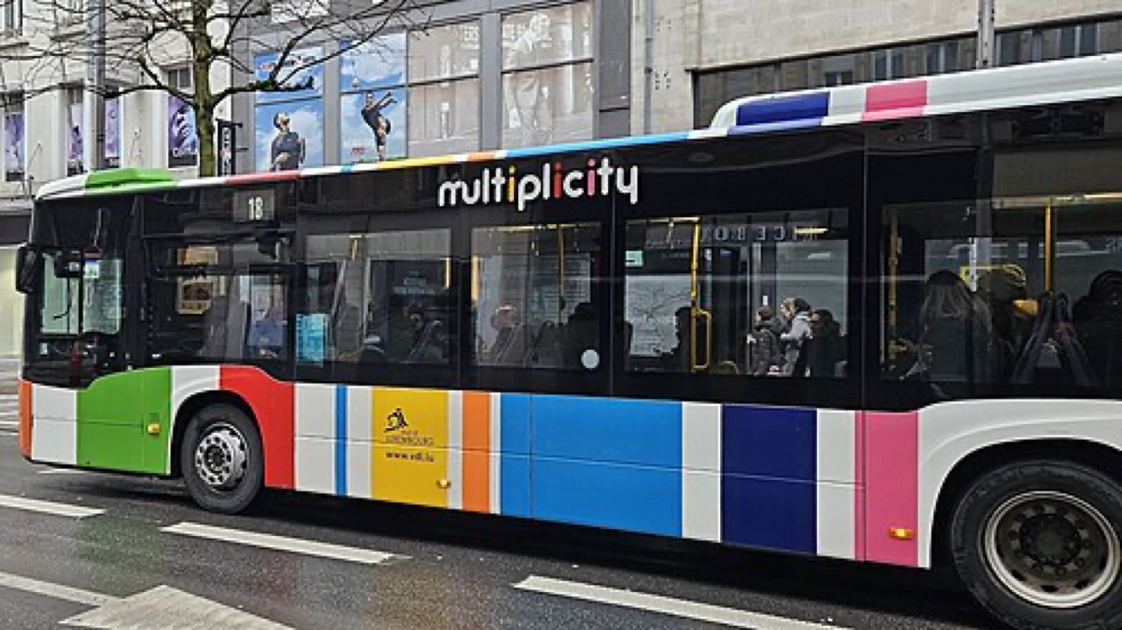 Photo: GilPe, CC BY-SA 4.0, Wikimedia Commons Bus on line 18 in Luxembourg City